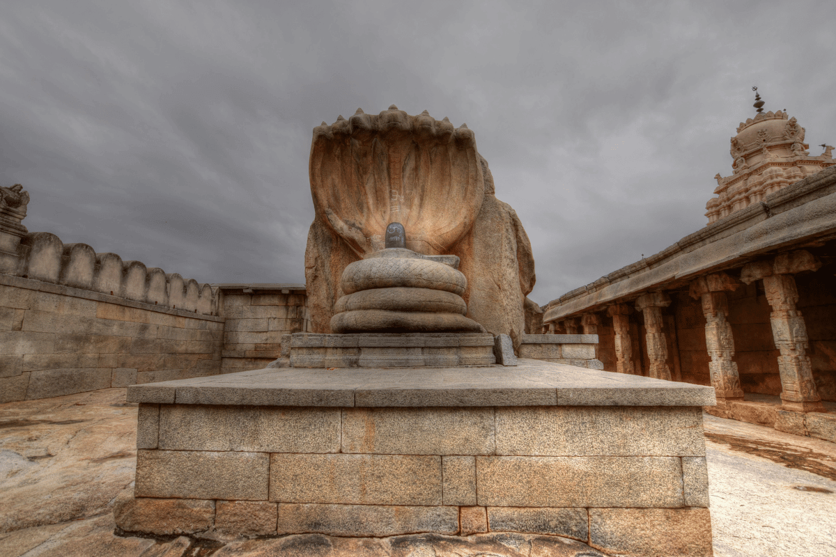 Veerabhadra Temple, Lepakshi: A Journey into History, Mystery & Timing