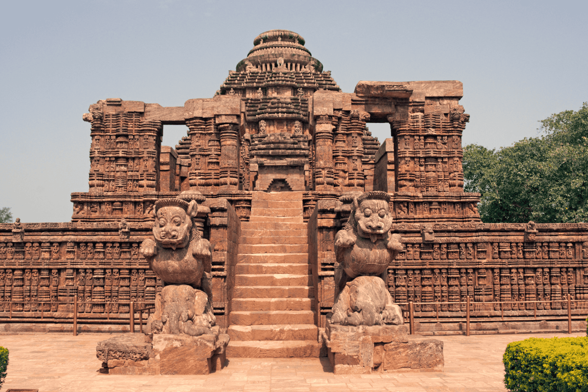 Konark Sun Temple Guide: History, Architecture, Science & How to Reach